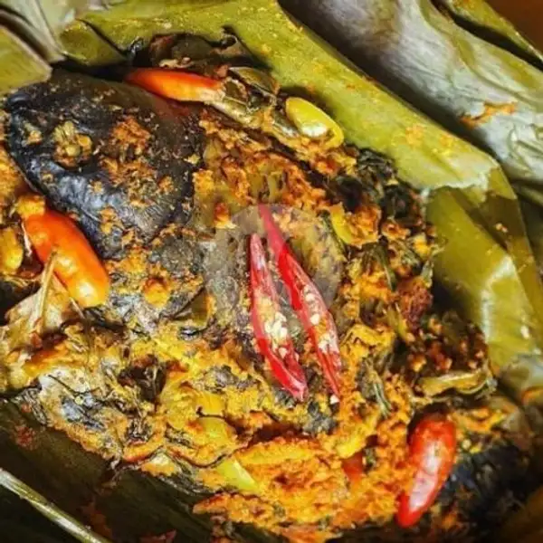 Pepes Ikan Mas | Warteg Galieh, Kebon Nanas