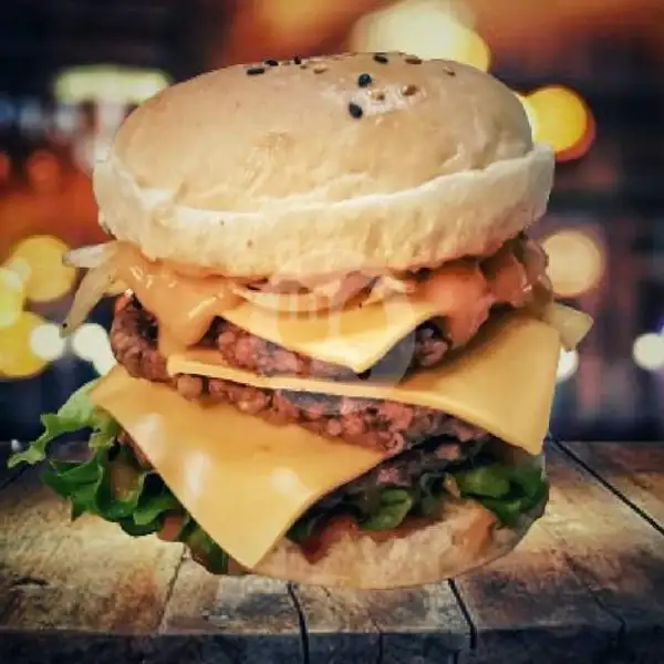 Triple Cheese Beef Burger | D'Franz Burger, Perumahan Hijaz Residenze