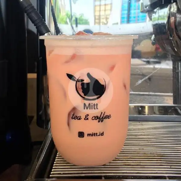 Strawberry Milk Tea | MITT Cafe, Panbill Mall