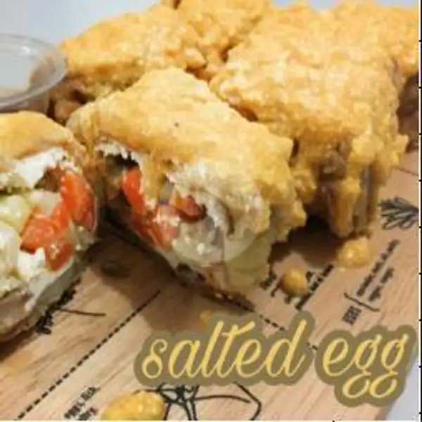 Tahu Kipas Salted Egg Snack Box (isi 2) + Saos Coklat | Tahu Kipas Ninin, Menteng
