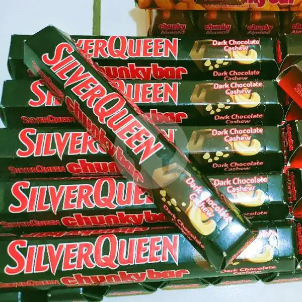Silverqueen ChungkyBar Dark Chocolate Cashew 100gr | SelmazGrosir,Sukmajaya.