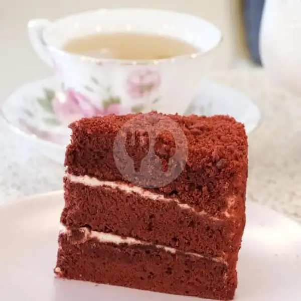 Red Velvet Cake | Bird Tea Gallery, Papa Kuning
