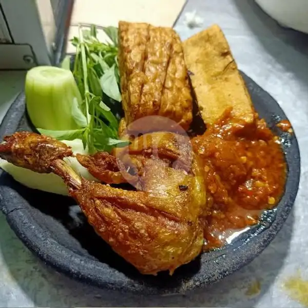 Nasi Ayam Goreng Tahu Tempe | Lalapan Assalam