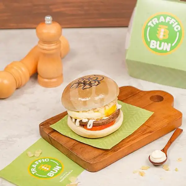 OG Bronx Burger with Egg | Traffic Bun, Cut Meutia Bekasi