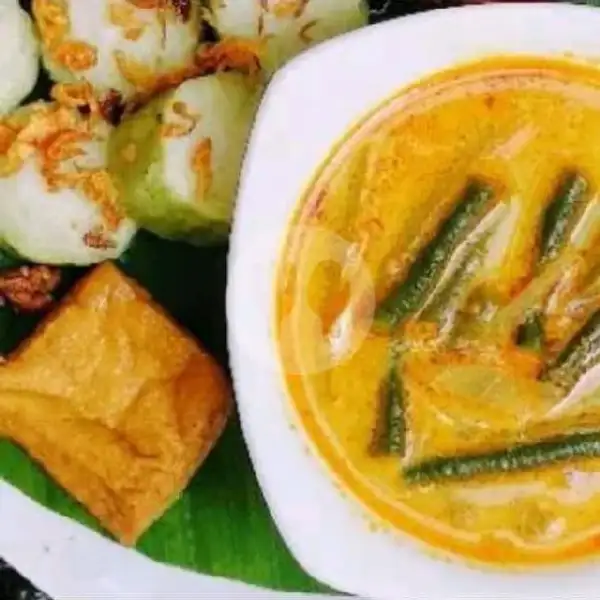 Lontong Sayur Complit Tahu Tempe+Telur+Ayam | Lalapan Ayam Taliwang Hj.Riyati