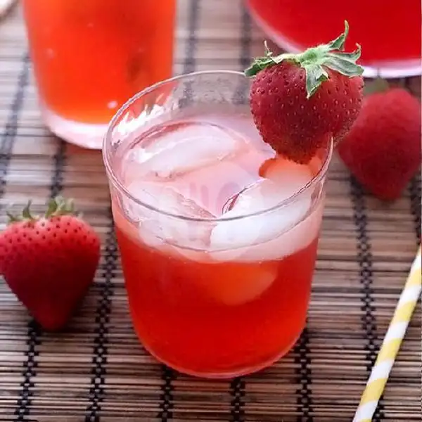 Iced Stawberry Tea | Toko Kopi Bahagia (Gofood Only), Ganda Samita Jaya