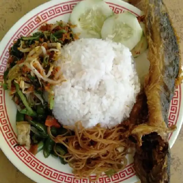 Nasi Campur Lele Goreng | Warung Kediri Bu Feni, Tg Pantun
