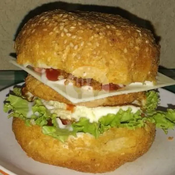 Burger Goreng Telor Keju + Sapi | Burger Goreng Snoopey & Pastry, Kramat Kwitang Kecil