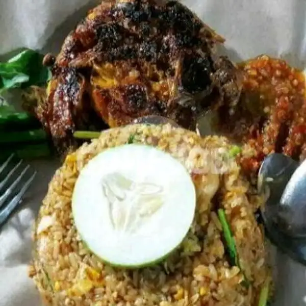 Nasi Goreng Ayam Geprek +tea Manis Dingin /panass( Halal Food) | Dapoer Deo, Hawila Residence