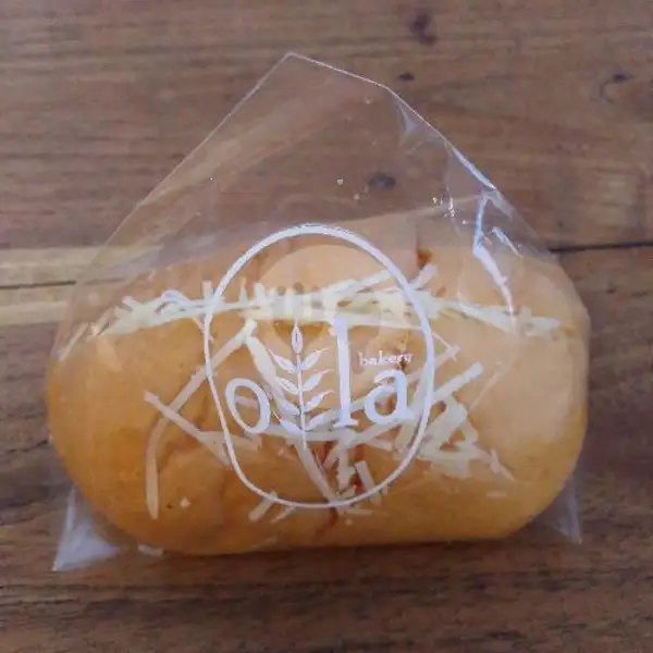 Roti Keju Mayo | Ola Bakery, Sorowajan