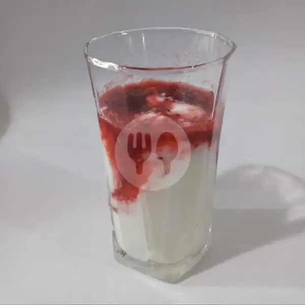 strawberry yogurt | bakmie&suki taichan cihampelas