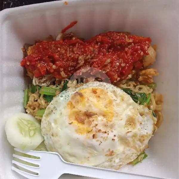 Indomie Goreng Ayam Geprek +Telor Ceplok(+Kerupuk) | Warung Sego Banyuwangi