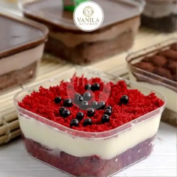 Personal Red Velvet Dessert Box | Vanila cake