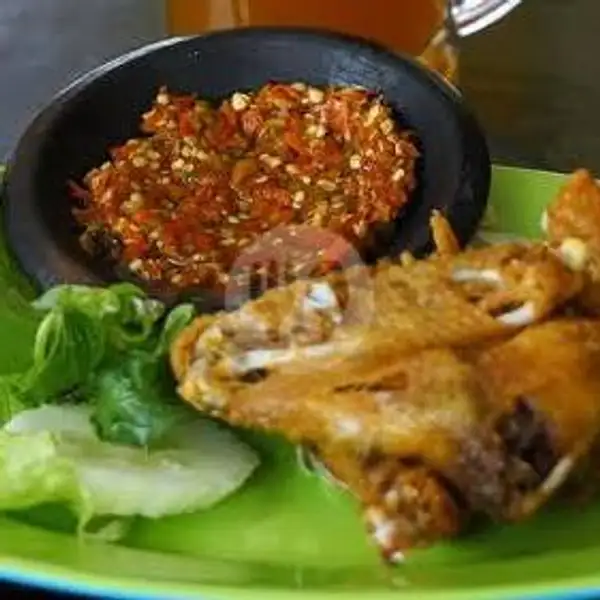 Ayam Dada Goreng Sambel Korek + Nasi (Sambal+lalapan+tempe Goreng) Free Es Teh Tawar | Kedai Mba Wati, Haji Nasir