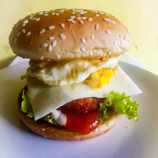 Chiken Burger Extra Cheese And Egg | L Kitchen, Kutu Asem Rt 01 Rw 16, Sinduadi, Mlati, Sleman