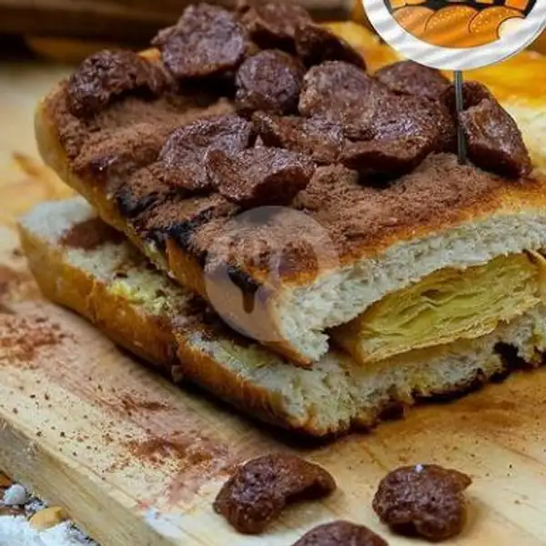 Milo Crunchy Cheese | Roti Bakar Pertama, Gunung Lempuyang