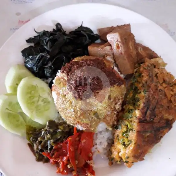 Nasi Telor Dadar | Masakan Padang Family Saiyo, Batang