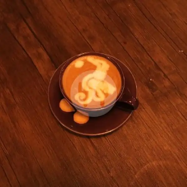 Vanilla Latte Hot | Coffee Lense Coffee Brewery