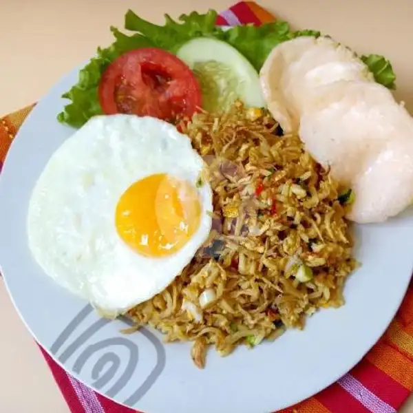 Nasi goreng Teri Medan (Dobel Telur) Plus Es Teh | Dapur Mamioo, Jembatan Merah