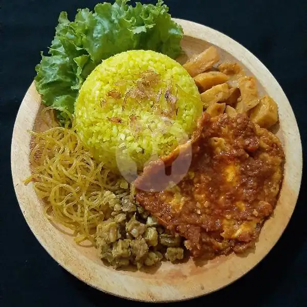 Naskun Kuah Kari Balado Telor Ceplok | Nasi Kuning Kuah RHM, Cisitu Indah
