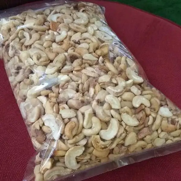 Kacang Mede (Mente) Pecahan Mentah 1 Kg | Pancake Durian Gresik, Manyar