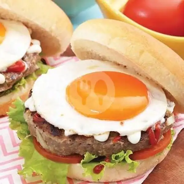 Burger beef + Tolor Mata Sapi | Kedai Murmer, Rasuna Said