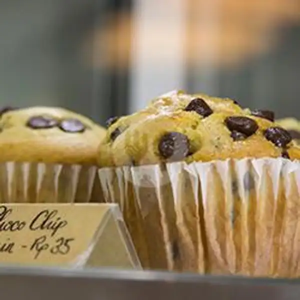 Chocolate Chip Muffin | Anchor Cafe & Roastery, Dermaga Sukajadi