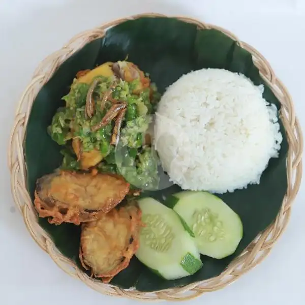 Ayam Sambel Padeh + Nasi | Ayam Geprek Meleleh, Muka Kuning