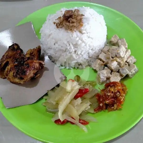 Nasi Campur Ayam Bakar | Warung Makan Sosro Sudarmo, Nongsa