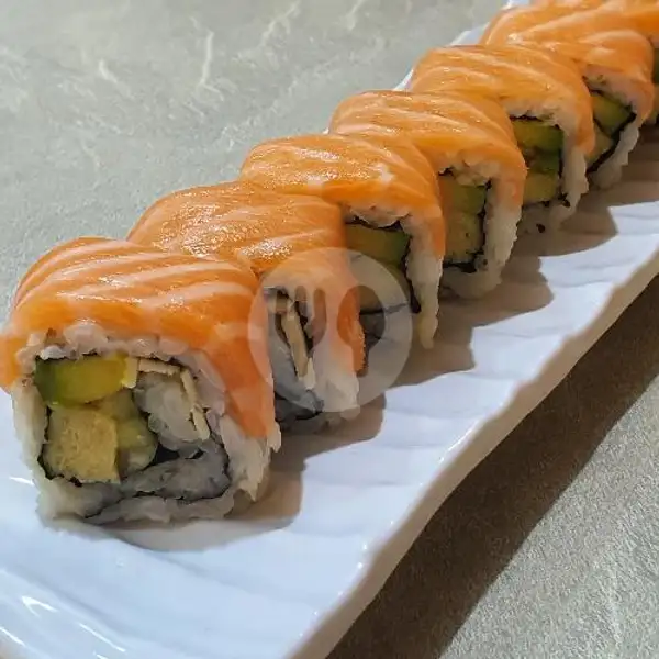 Salmon Roll | Wang Gwan Korean Bbq, Kelapa Dua