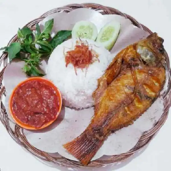 Ikan Goreng Fresh+Nasi | Nasi Ayam Betutu Bu Agus, Denpasar