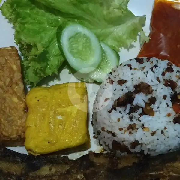 Paket Tutug Oncom + Ayam Goreng Komplit | Ayam Bakar Dapur Mamah, Kp. Cicarita