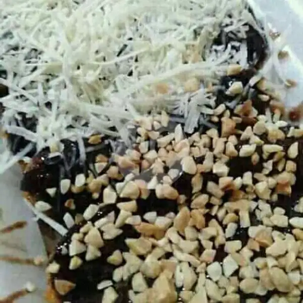 Pisang Aroma Coklat Keju Kacang | Black and White Renon, Denpasar