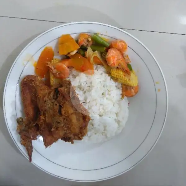 Nasi + Ayam Goreng + Tumis Toge | Warteg Kharisma Bahari, Caringin