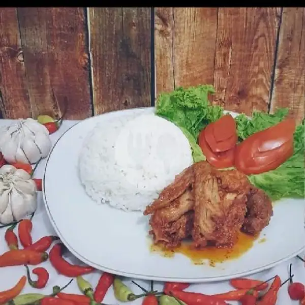 Ayam Pemadam Lapar + Teh Kotak 250ML | Mie Aceh Indah Cafe, Deli Tua