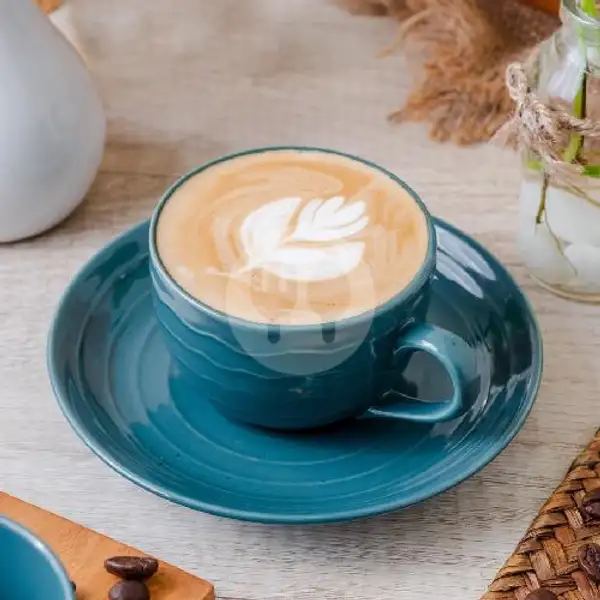 Cafe latte (Hot) | Catarina Cakes & Coffee, Batam Kota