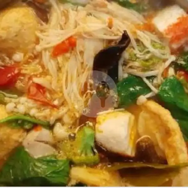 Seblak Steamboat | Lopis Betawi dan Salad buah (salbuger) Dapur Mpok Win, Bintara Jaya