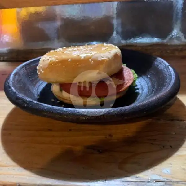 Burger Beef | Warung Blasteran - Spesialis Nasi Bakar Dan Burger Sambal Uleg, Jl.Coklat 1