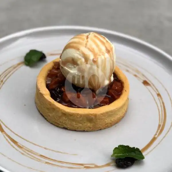 Apple Pie Ice Cream | Jardin Cafe, Cimanuk