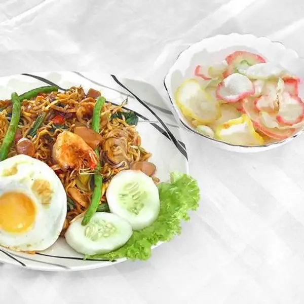 Mie Goreng Sea food | Sambel Plecing Jeng Kelin