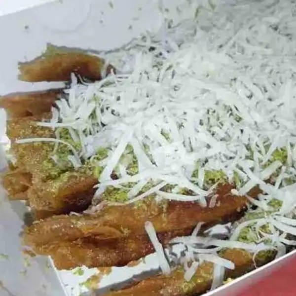 Lumpia Pisang Kress Keju | PINGG - 22 Chicken Teriyaki, Ayam Bakar & Tahu Petis, Pringgodani
