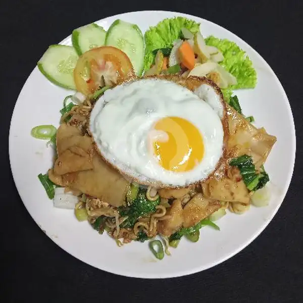 Mie Goreng Pangsit+Telur Ceplok/Dadar | Seblak Chef Dzaki