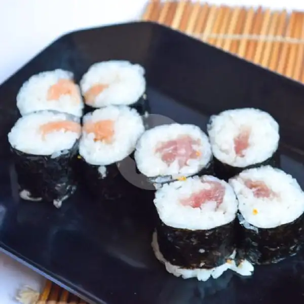 Salmon Maki | Sushi Teio, Buah Batu