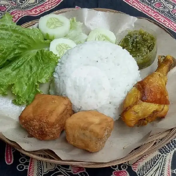 Nasi Ayam Goreng Paha Bata Merah | Tahu Bakso Ready, Bekasi Barat