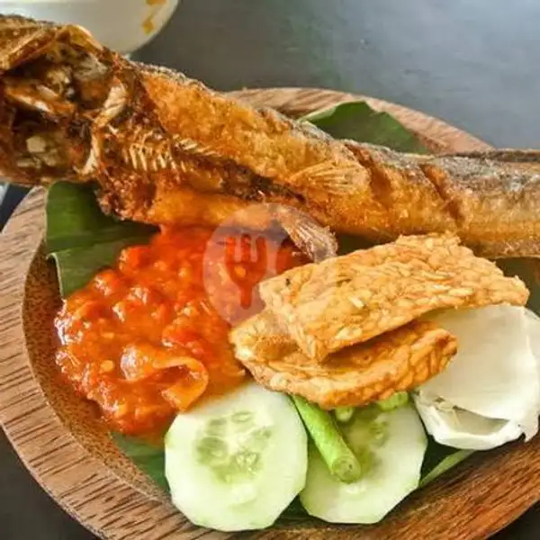 Pecel Lele | Ayam Crispy Tasya Tia, Sukajadi Riau