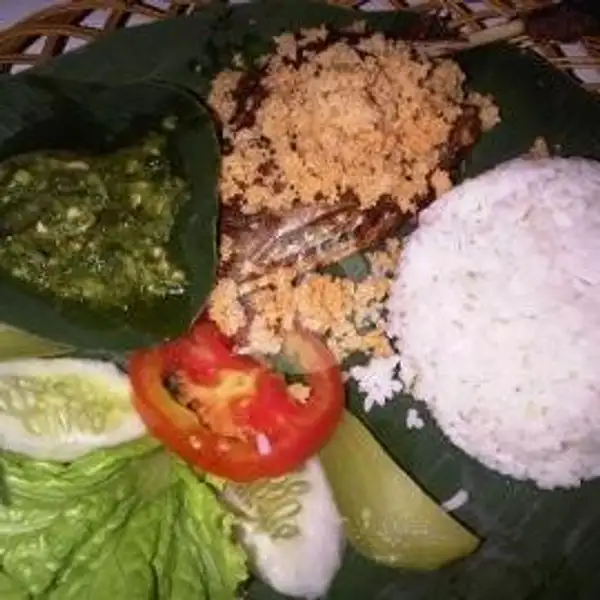 Ayam Kremes + Nasi + Teh Manis | Warung Icip-Icip, Beji