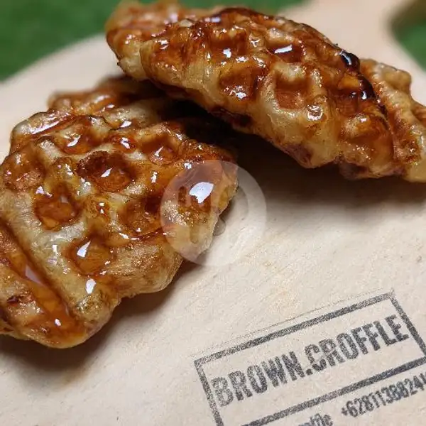 Croffle Caramel (2 Pcs) | Brown Crofflee & Croissant, Pedungan Denpasar