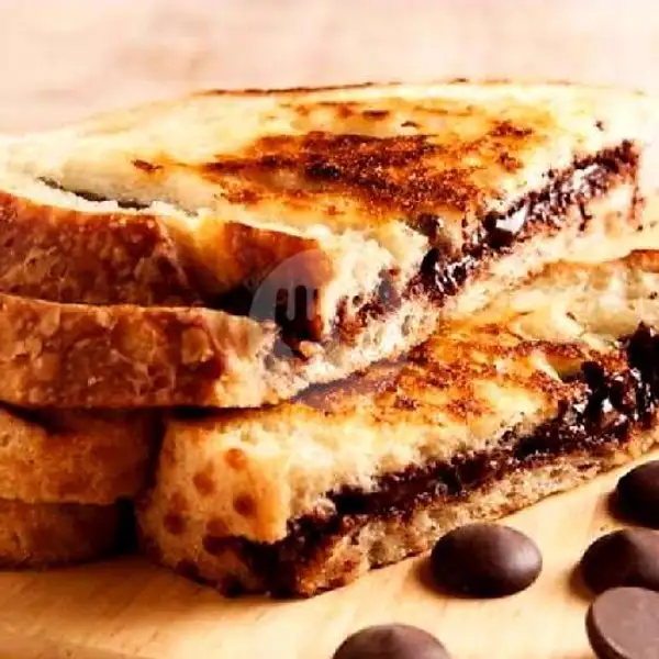 Roti Bakar Coklat + Susu | Warkop Mba'Bro, Cempaka Putih