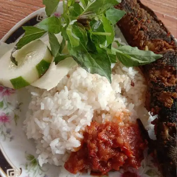 Nasi+lele+sambal+lalapan | Warung Bu Ning, Tandes