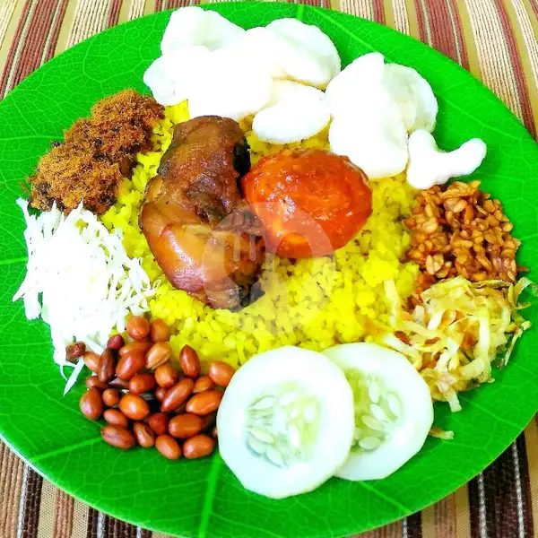 Naskun Ayam Goreng + Telur Balado | Yellow Nasi Kuning & Lontong Opor, Babarsari